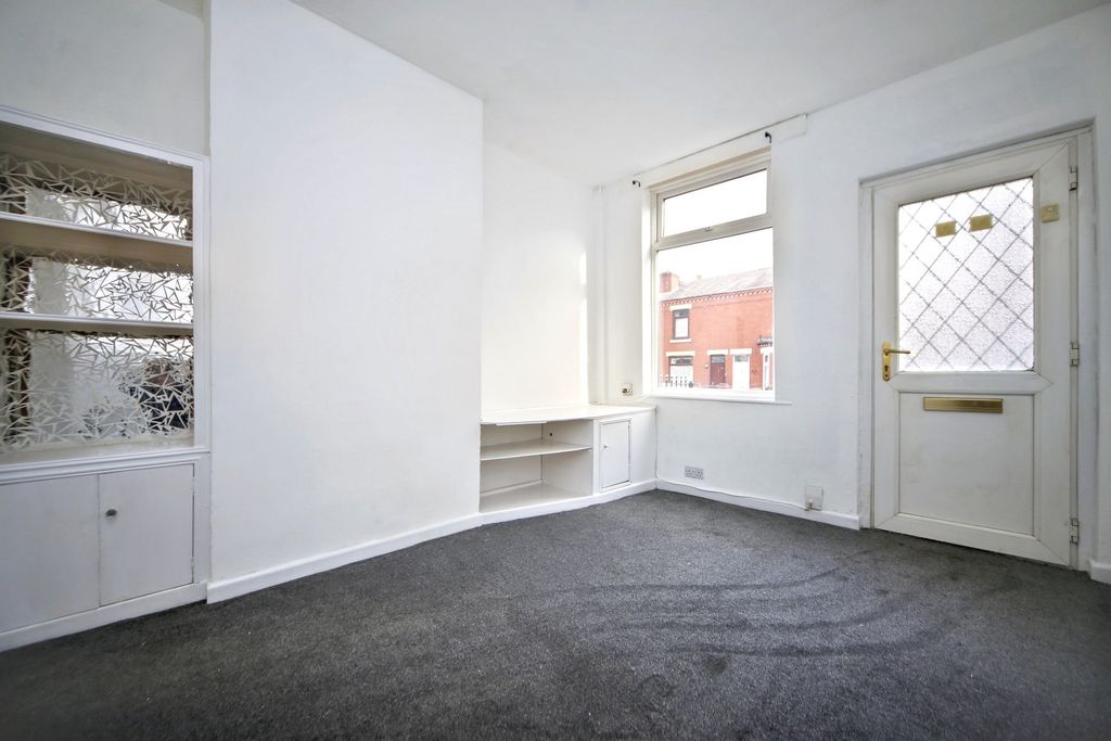 Property photo 3 of 12