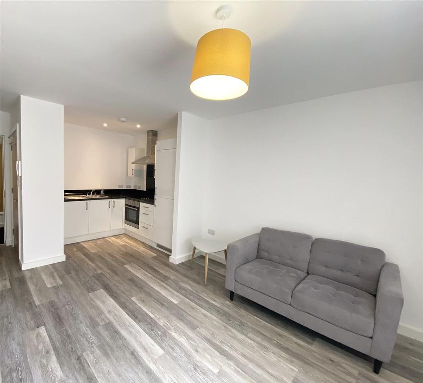 Property photo 2 of 7
