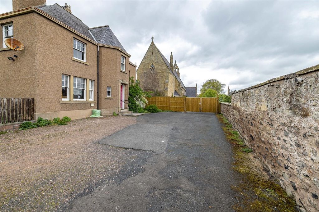 Property photo 2 of 31 St Marys Presbytery Kelso 39.Jpg