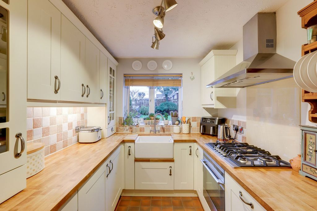 Property photo 3 of 26