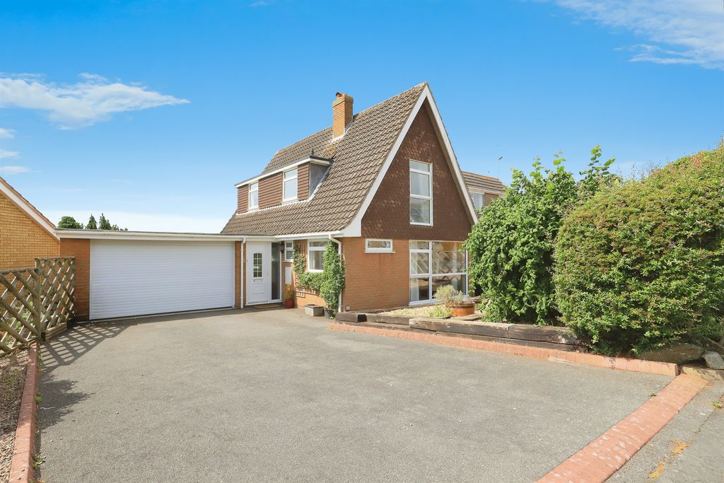 Property photo 1 of 24