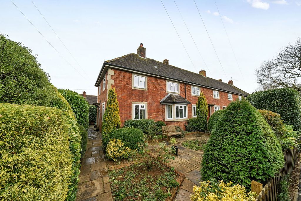Property photo 2 of 21