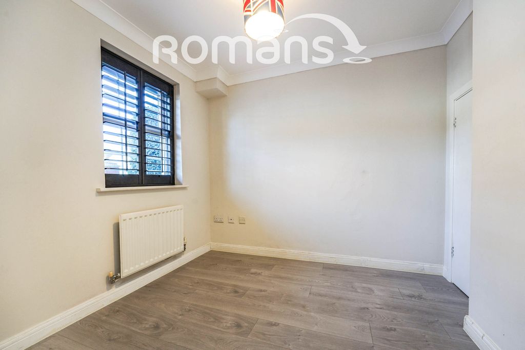 Property photo 3 of 10 3