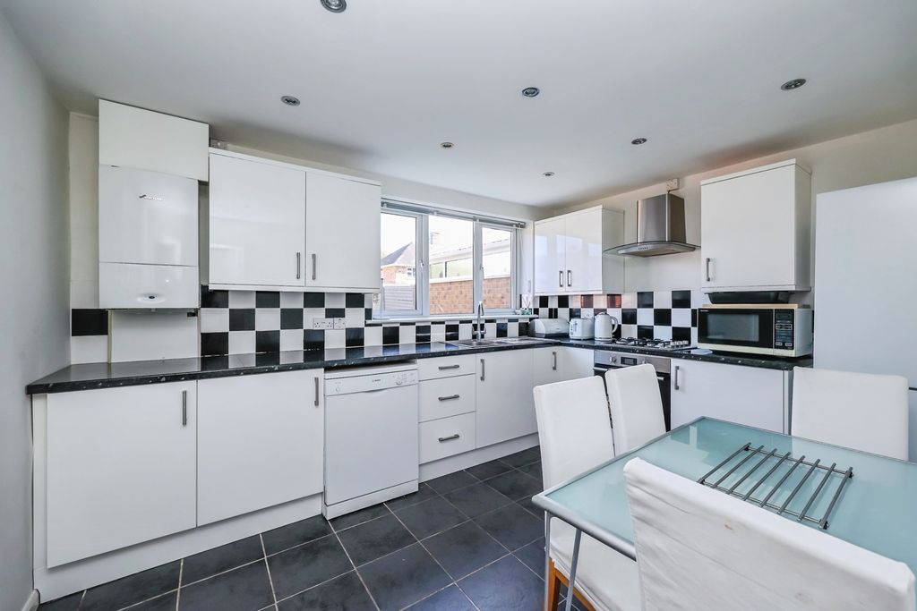Property photo 2 of 13 Kitchen