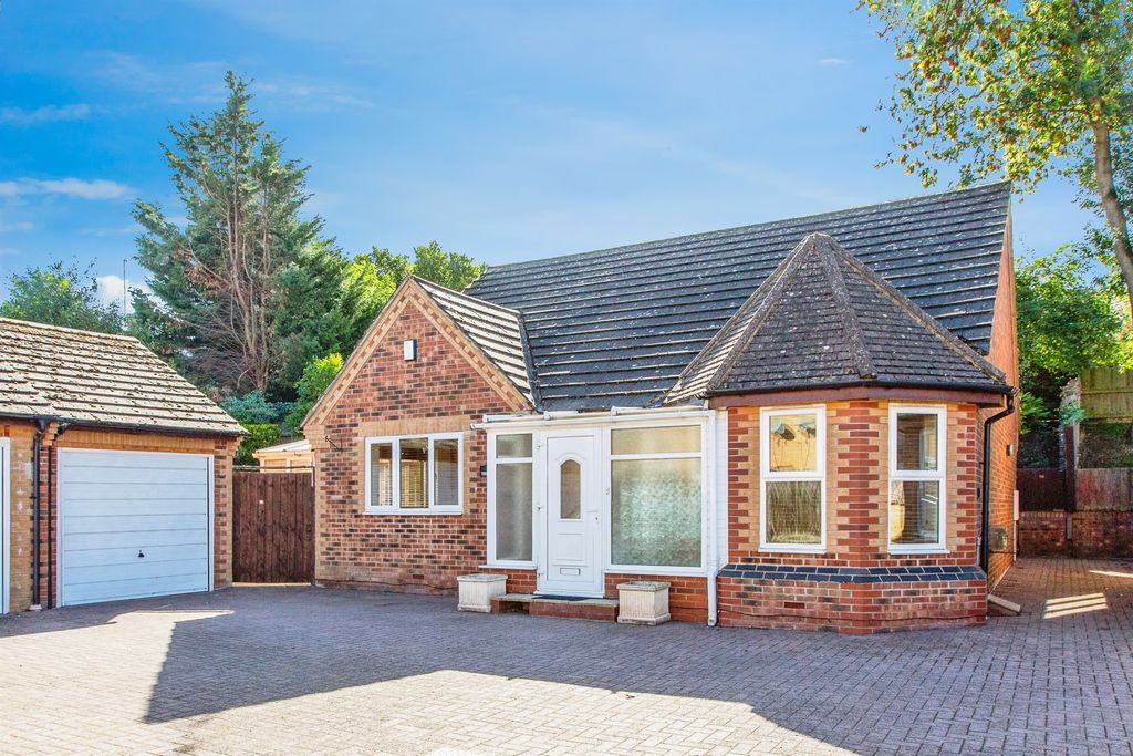 Property photo 1 of 17