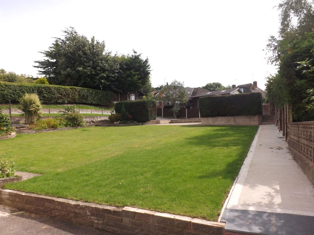 Property photo 2 of 20