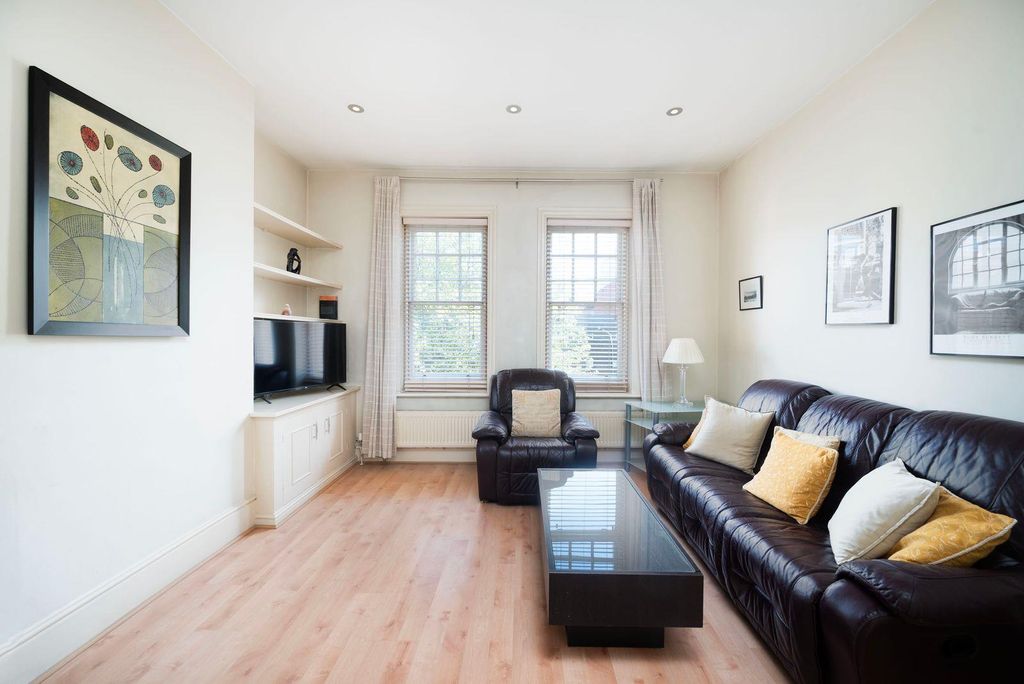 Property photo 3 of 11 3