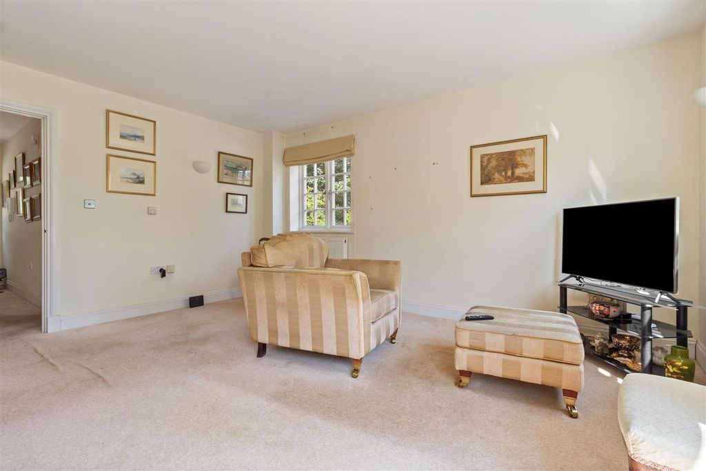 Property photo 3 of 14 1 Oaklands-005.Jpg