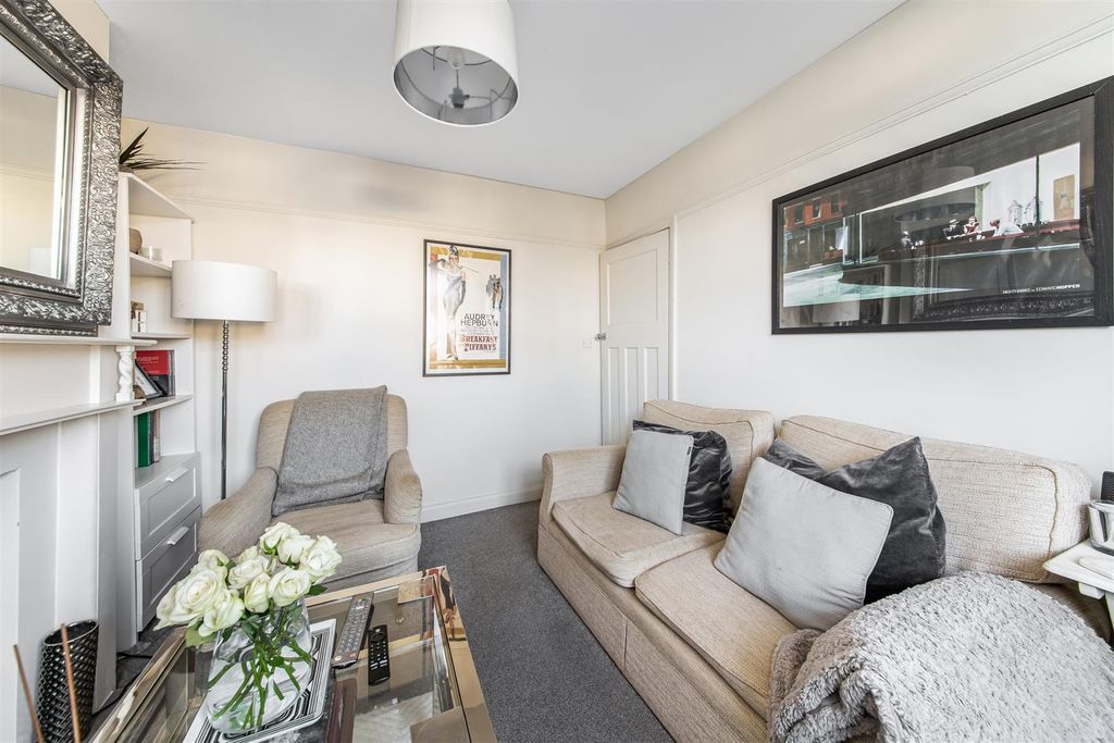 Property photo 3 of 20 Em1A1203.Jpg