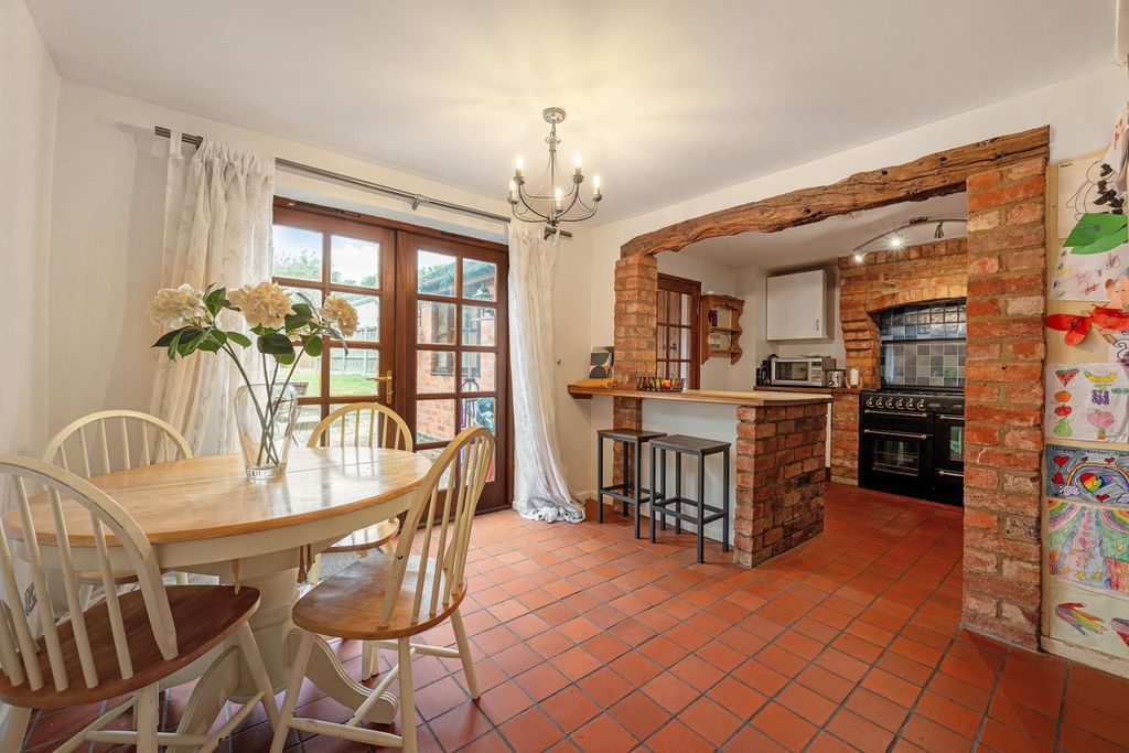 Property photo 2 of 16