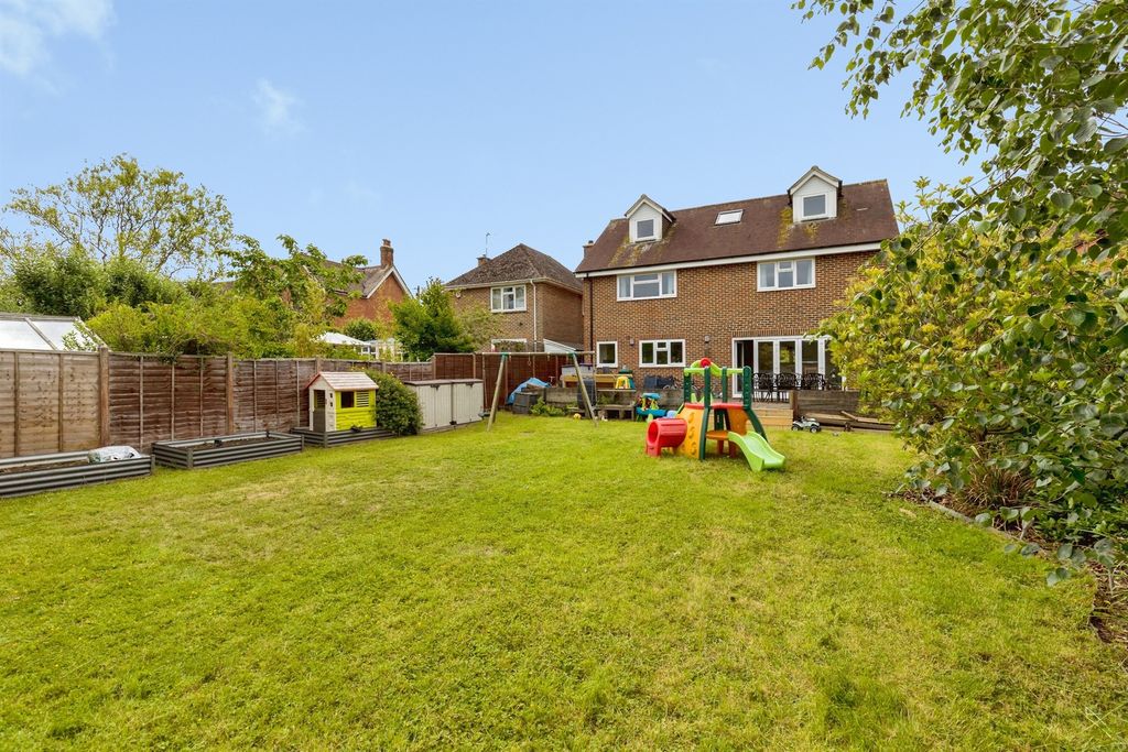 Property photo 1 of 18
