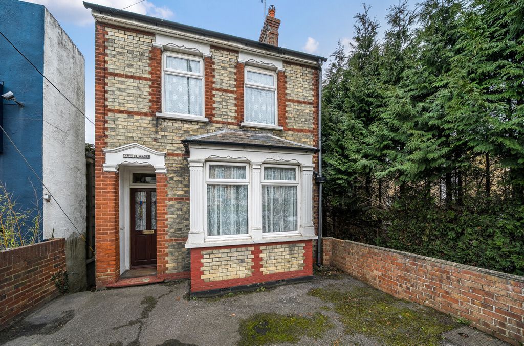 Property photo 1 of 20 1415931-1-6995cd8...