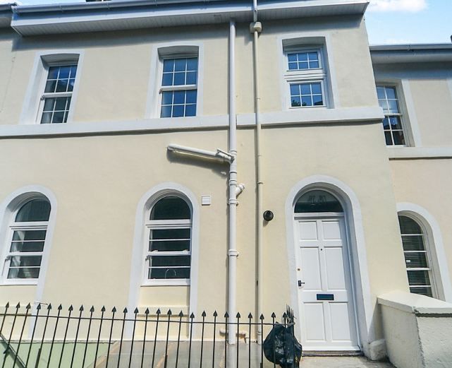 Property photo 1 of 8