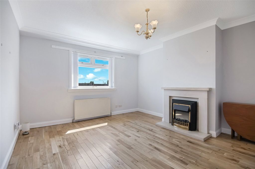 Property photo 2 of 14 2