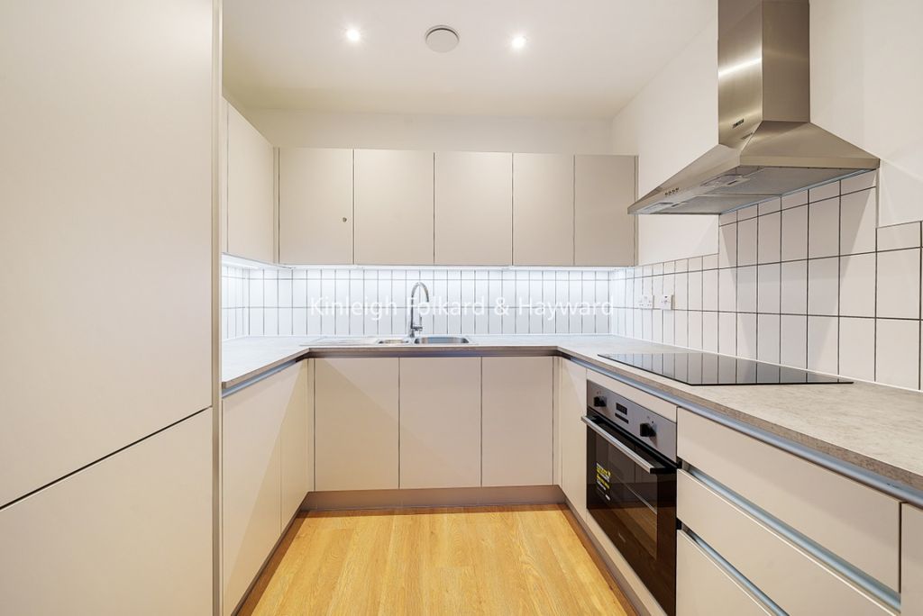 Property photo 2 of 20 5Df418F8-c791-45De-9