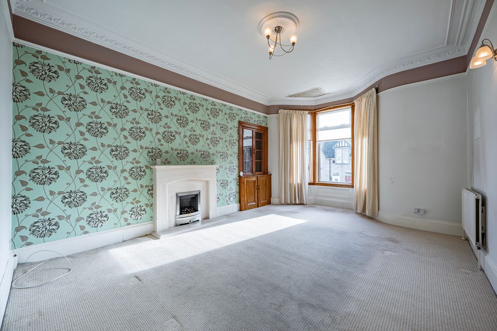 Property photo 3 of 37