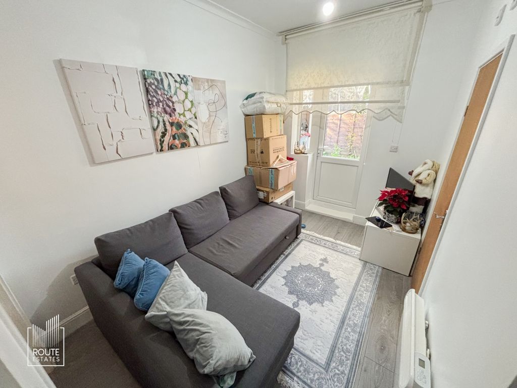 Property photo 1 of 9 Photo 2