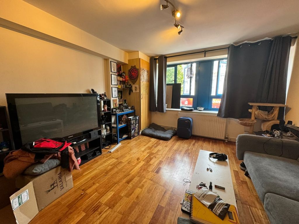 Property photo 2 of 7