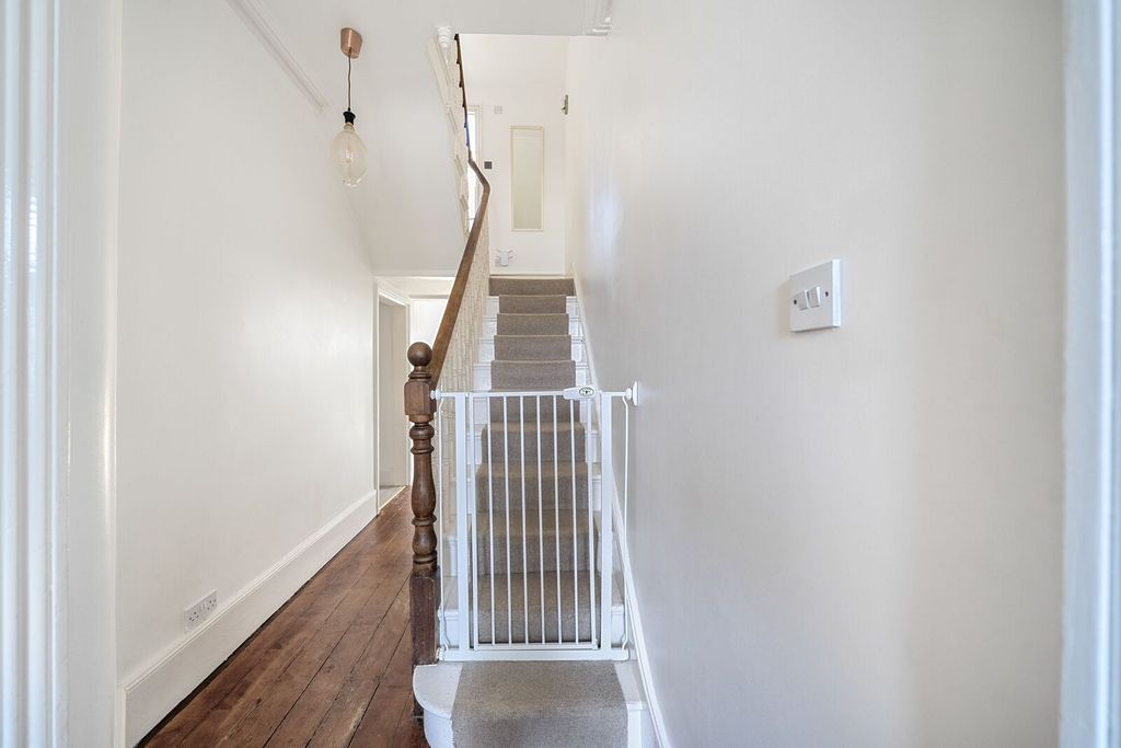 Property photo 3 of 22