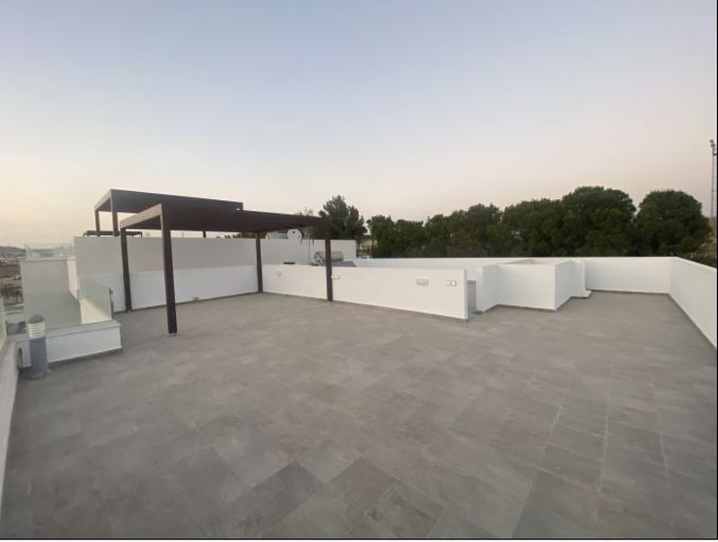 Property photo 3 of 20 Roof Terrace