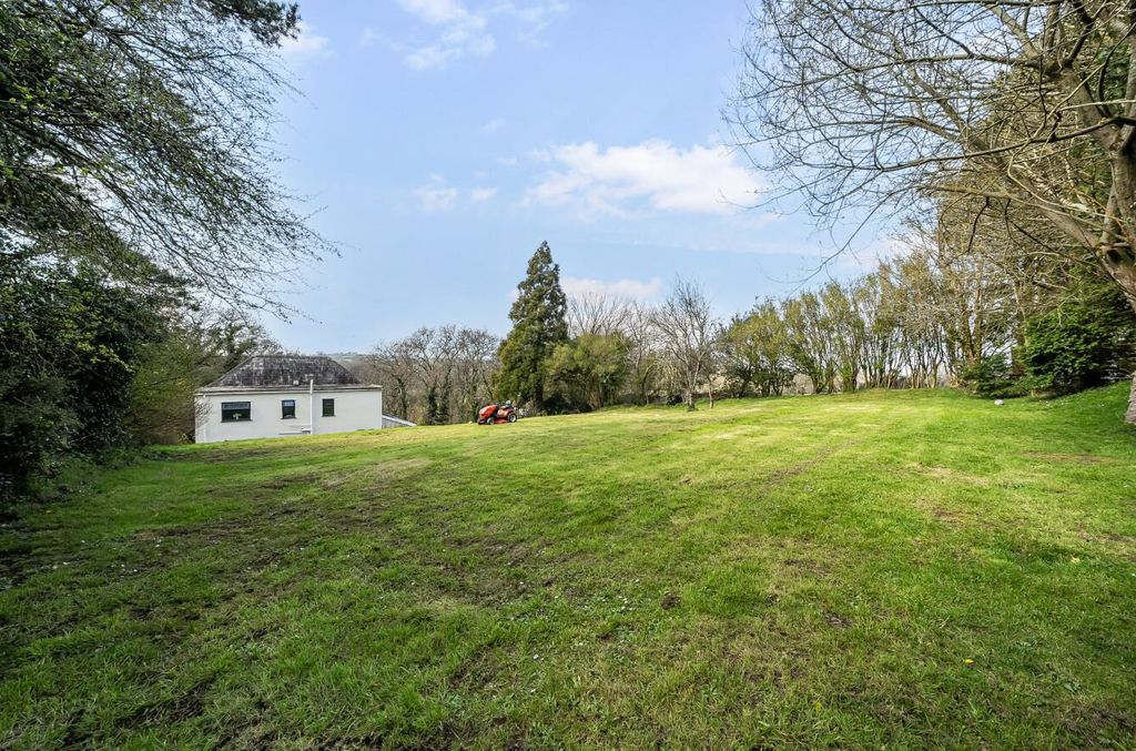 Property photo 2 of 32 1436653-4-69Cbd3Cf2480A.Jpg