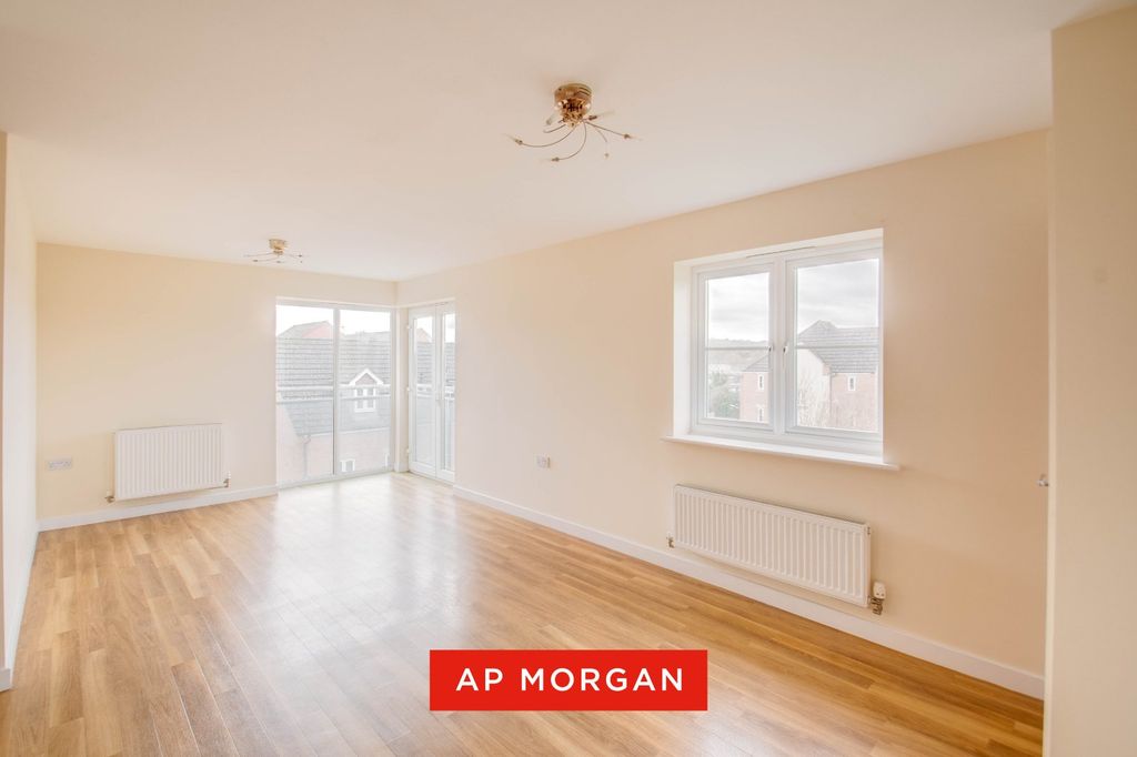 Property photo 2 of 12 Picture No. 94