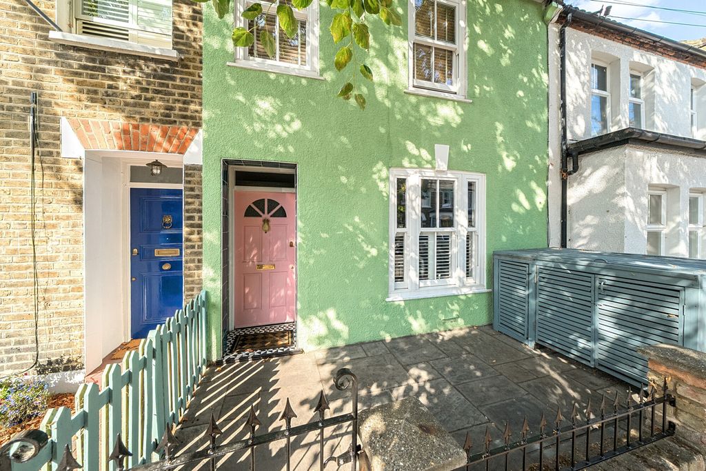 Property photo 1 of 24 1512515-36-6A8d5E...