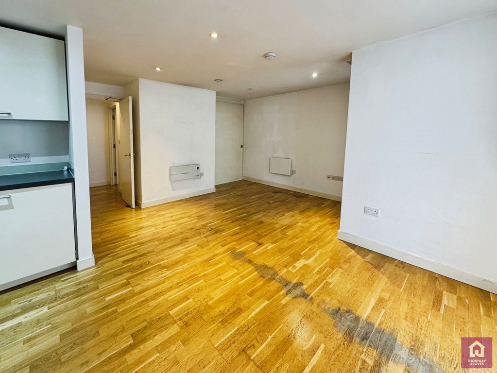 Property photo 3 of 12 Pbox-Img.Jpg