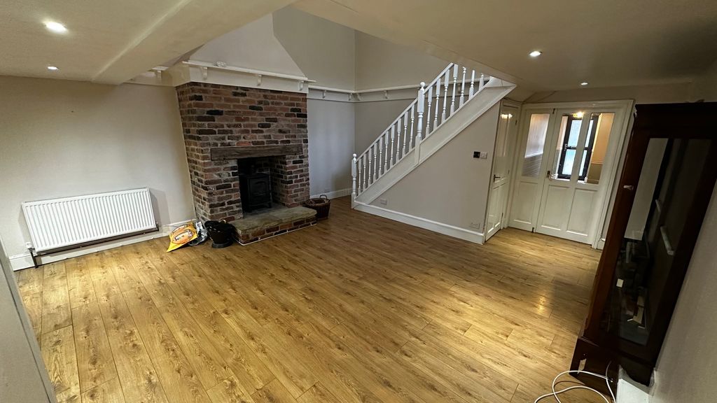 Property photo 1 of 19 Image