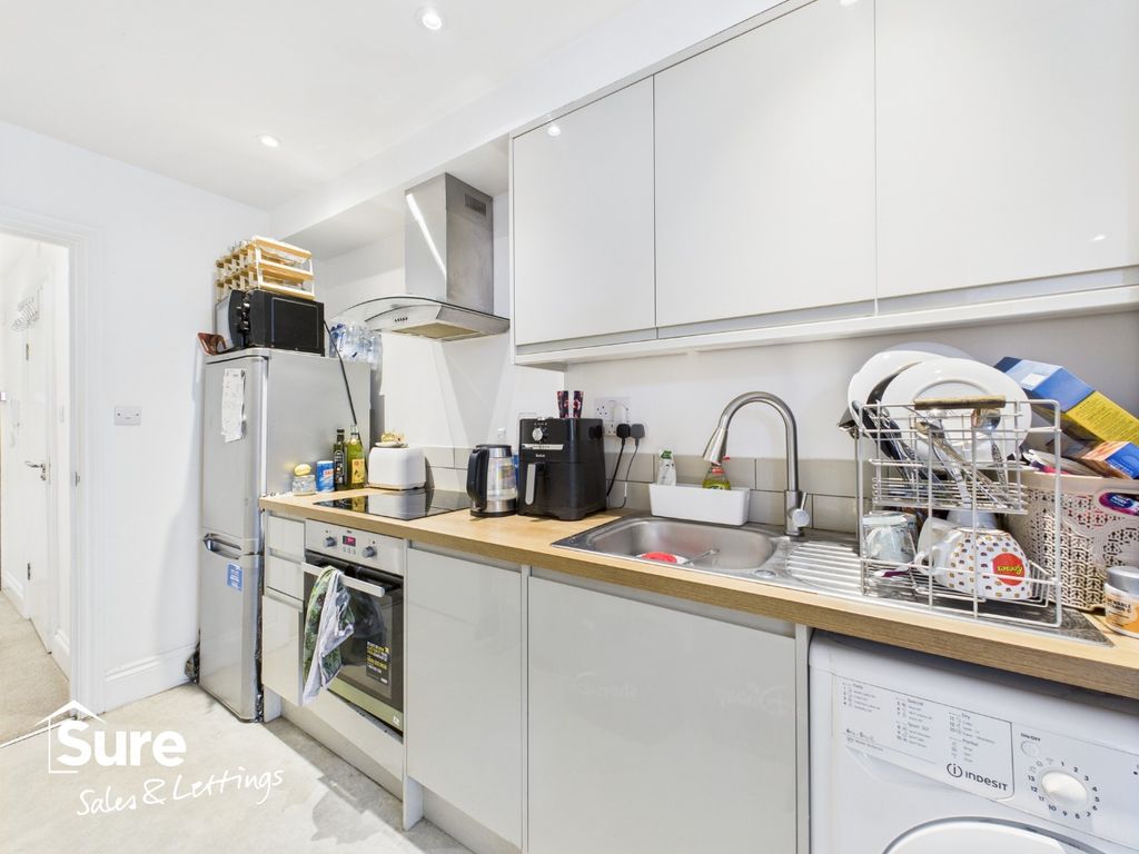 Property photo 3 of 8 1029142