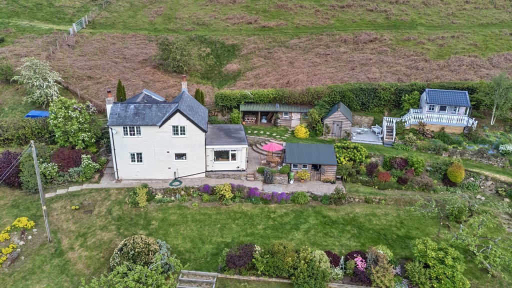 Property photo 2 of 32