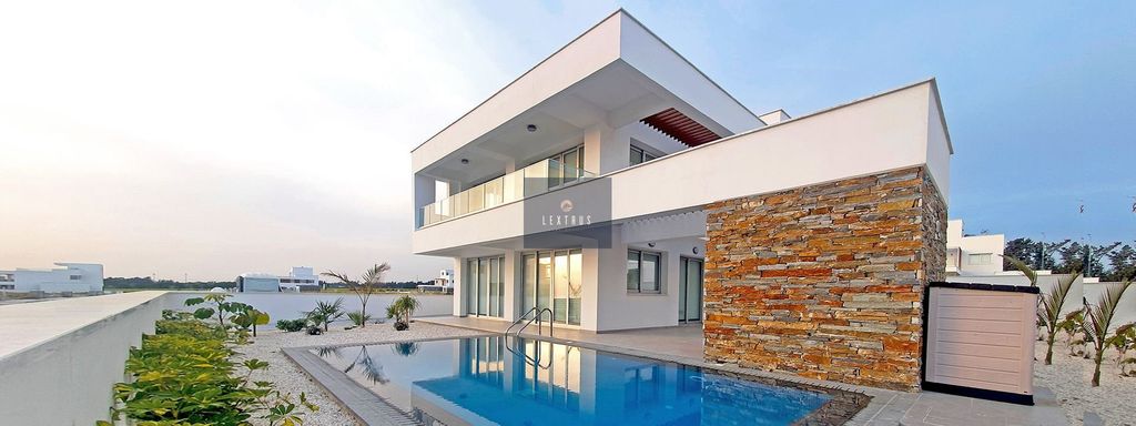 Property photo 1 of 4