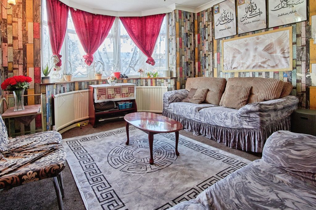 Property photo 3 of 15