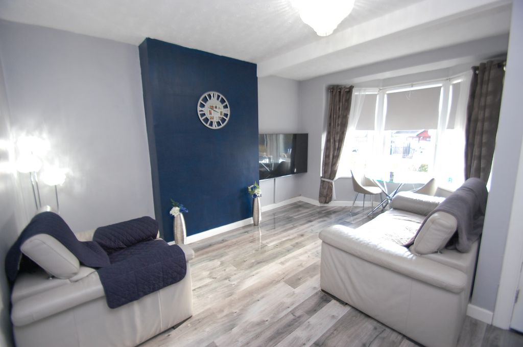 Property photo 2 of 23 4547572