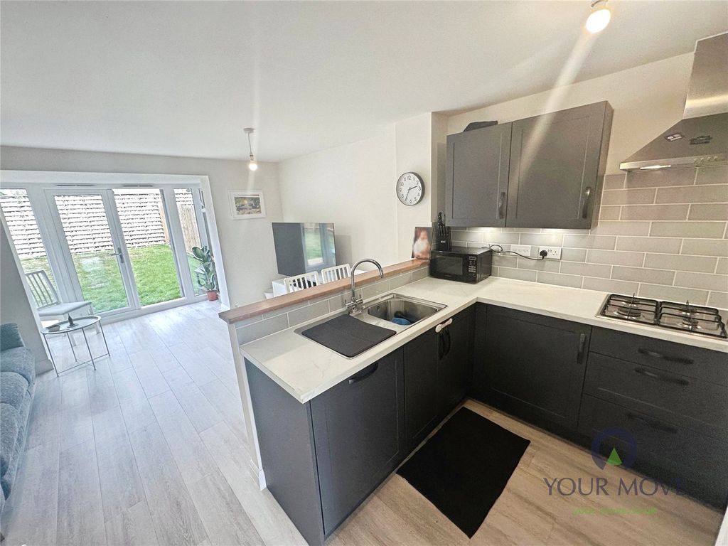 Property photo 2 of 18 Lounge View