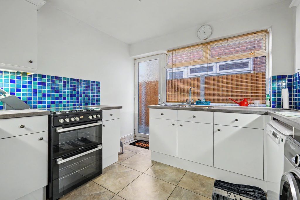 Property photo 3 of 16 5388515