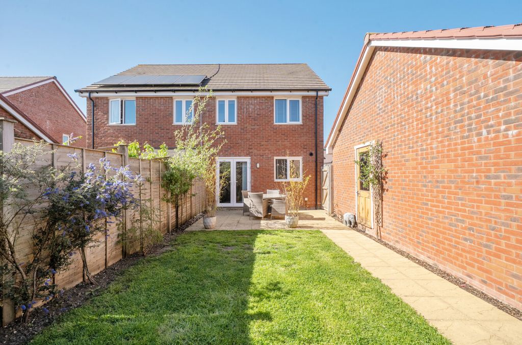 Property photo 1 of 11 1453249469F322308A446