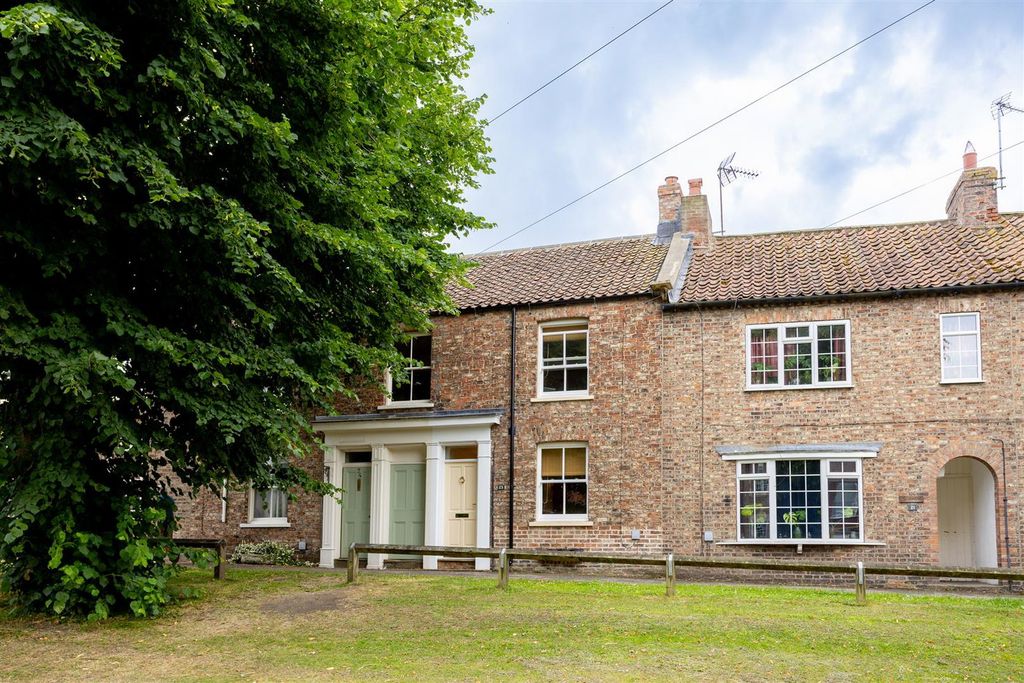 Property photo 1 of 26