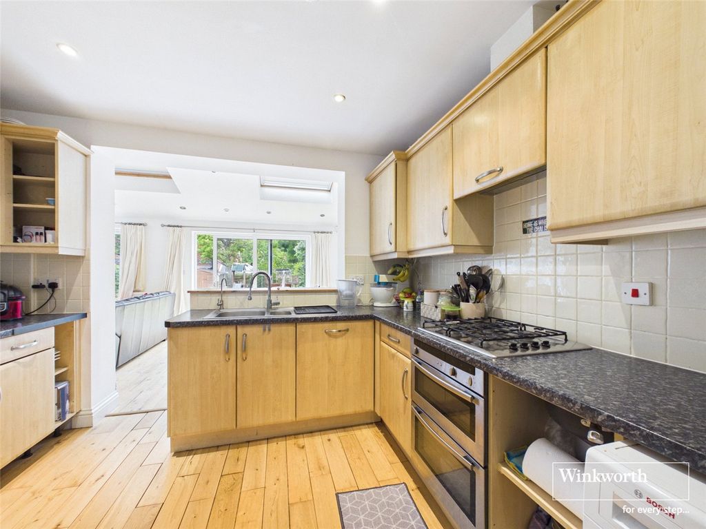 Property photo 3 of 17 Picture No. 14