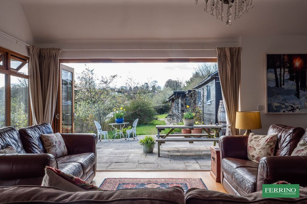 Property photo 2 of 29 Sitting Room