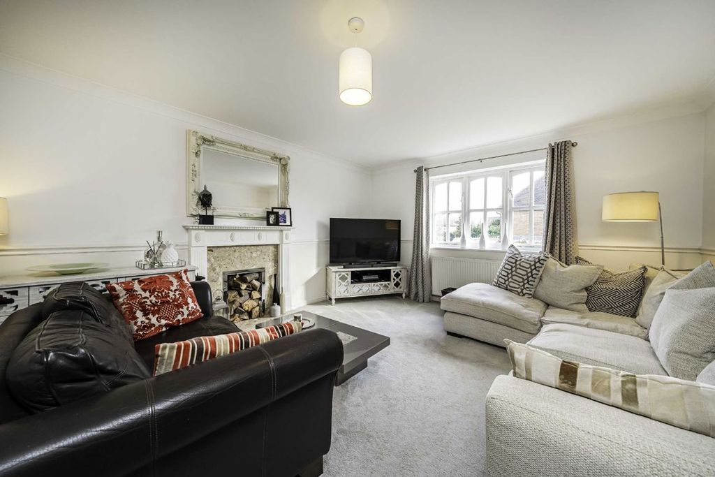 Property photo 3 of 8