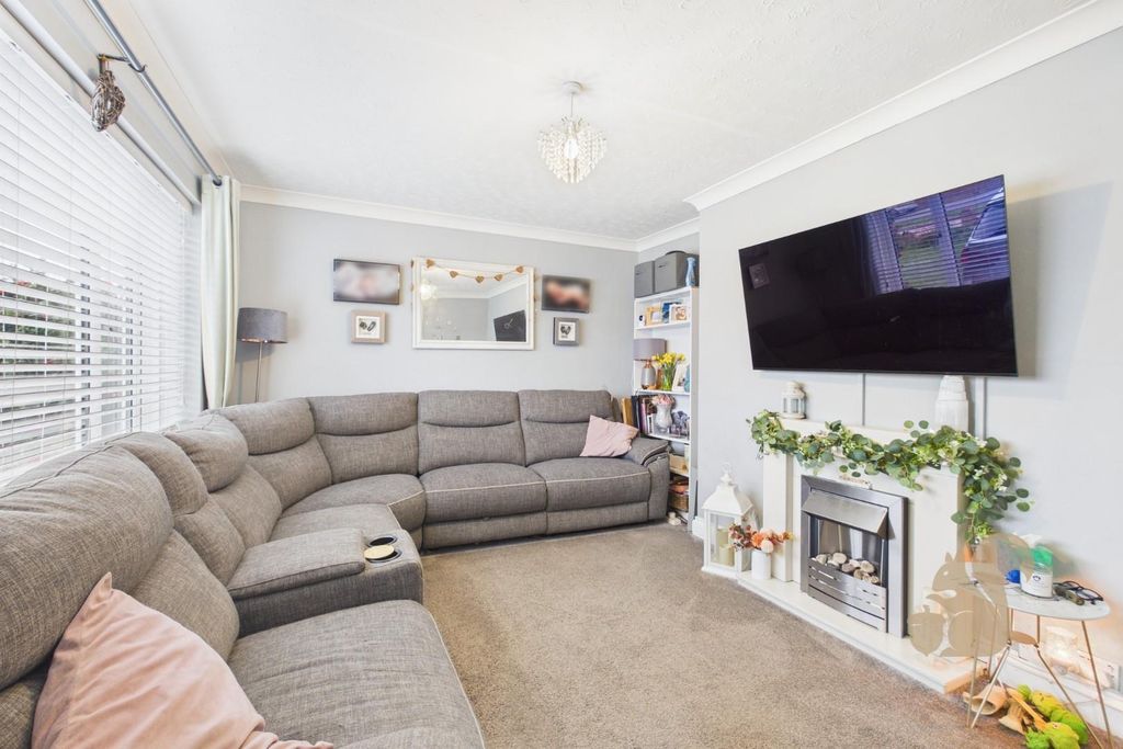 Property photo 3 of 30 Cam01254G0-Pr0424-Still013.Jpg