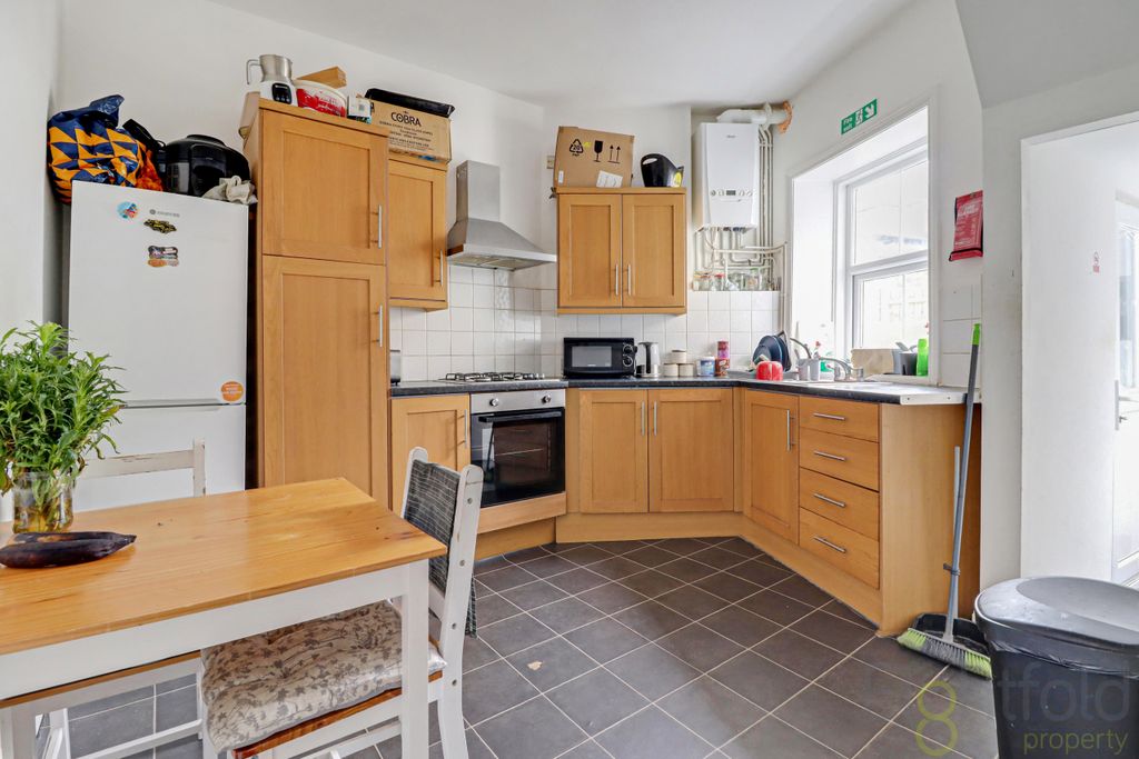 Property photo 3 of 14 Kitchen/Diner