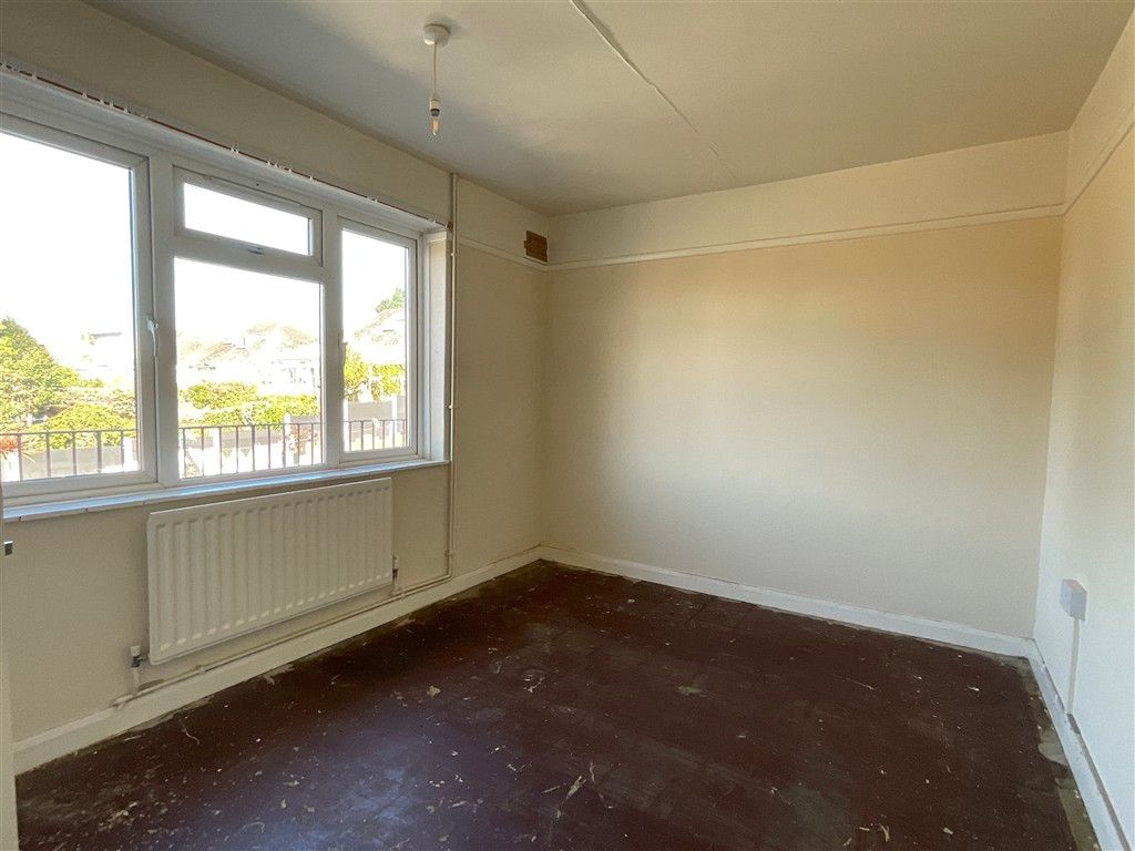 Property photo 3 of 5 Bedroom