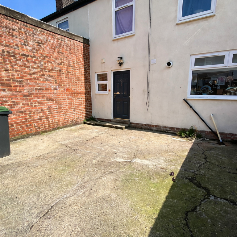 Property photo 2 of 12 Gallery