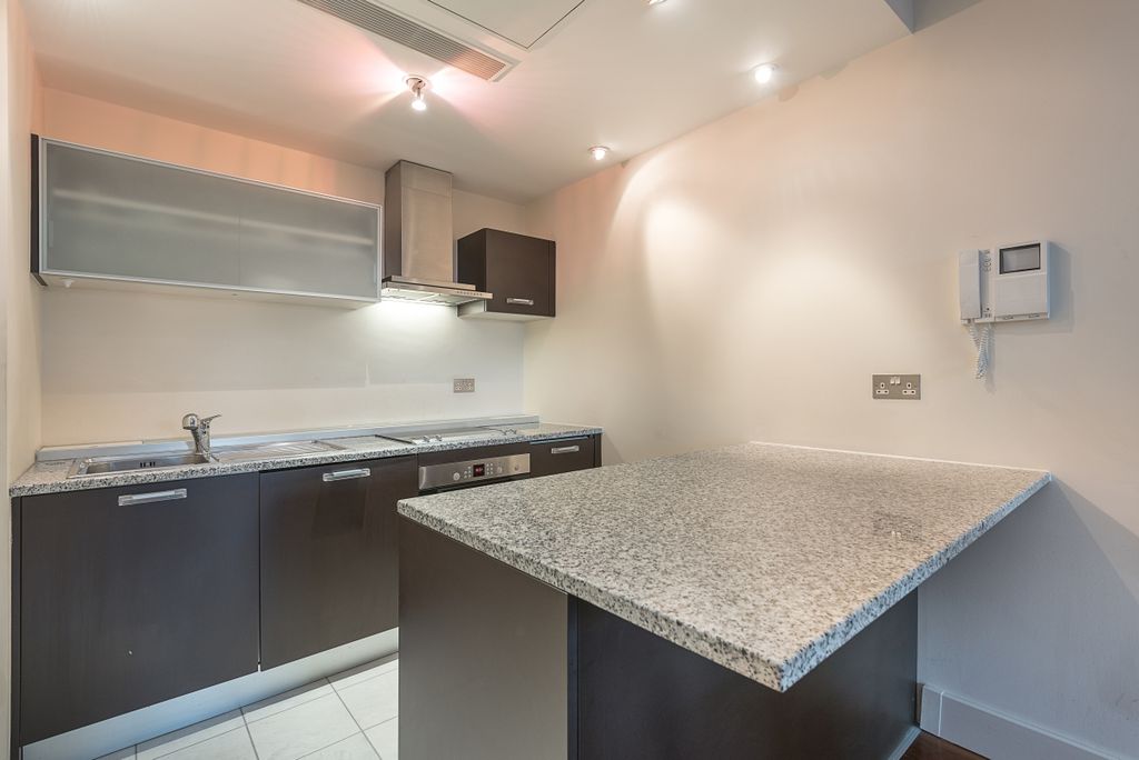 Property photo 2 of 11 Kitchen