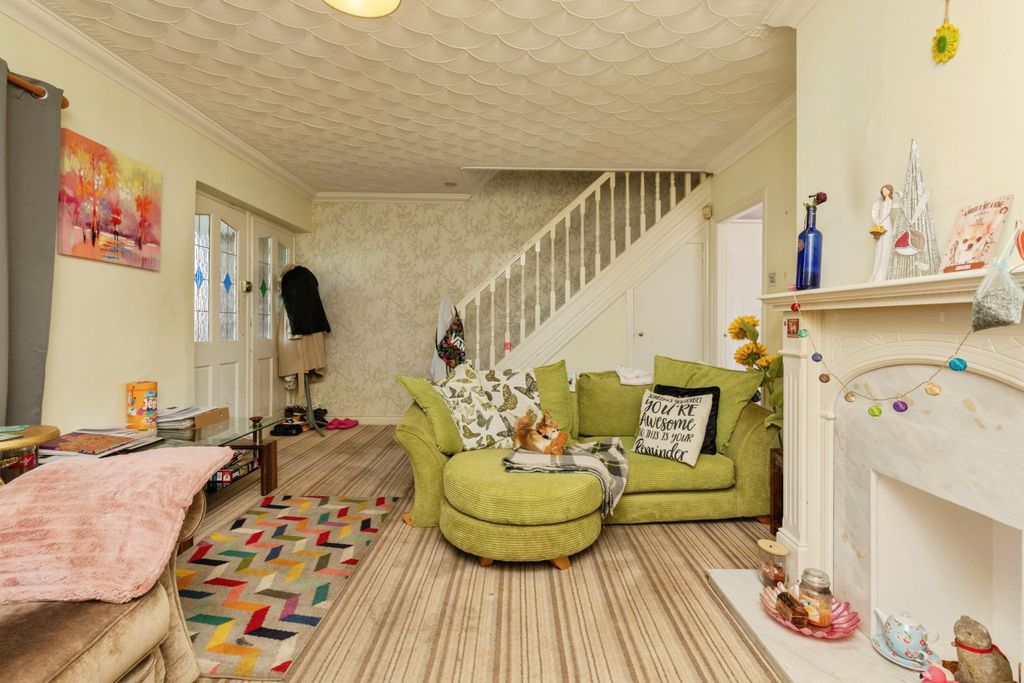 Property photo 2 of 14