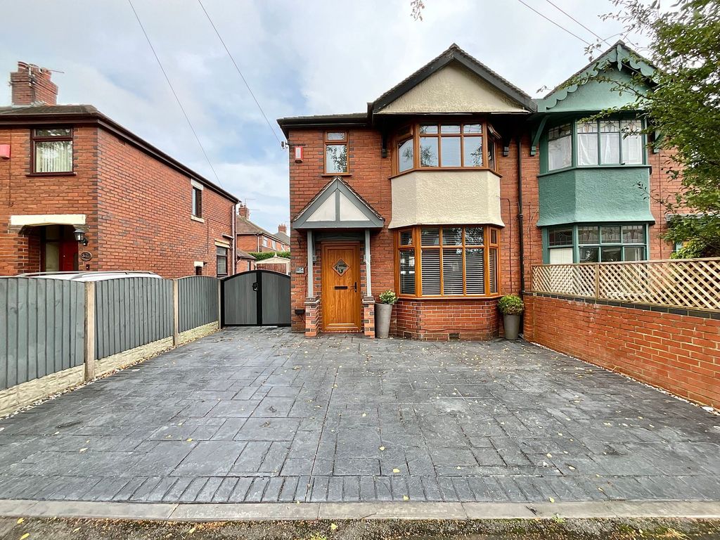 Property photo 1 of 31