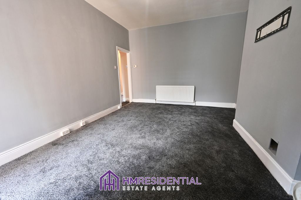 Property photo 2 of 7 Gallery