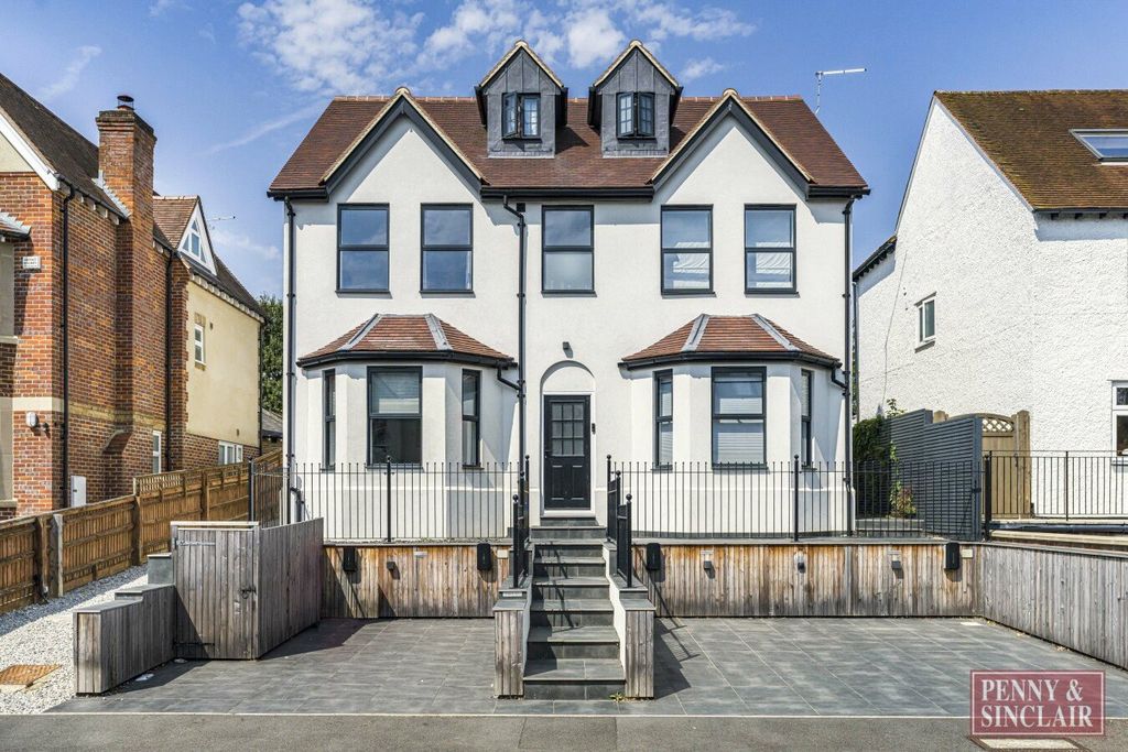 Property photo 1 of 15 Picture No. 02